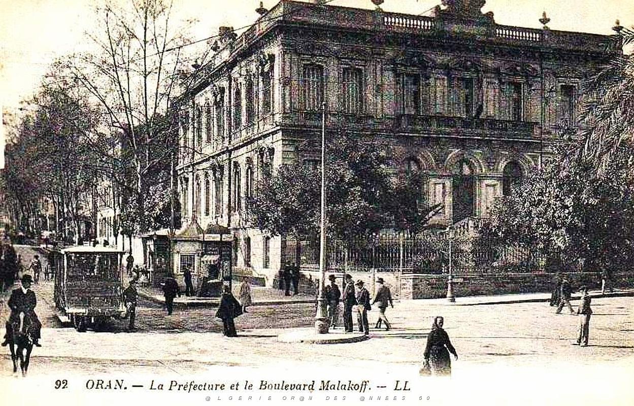 Oran - Prefecture et Boulevard Malakoff.jpg